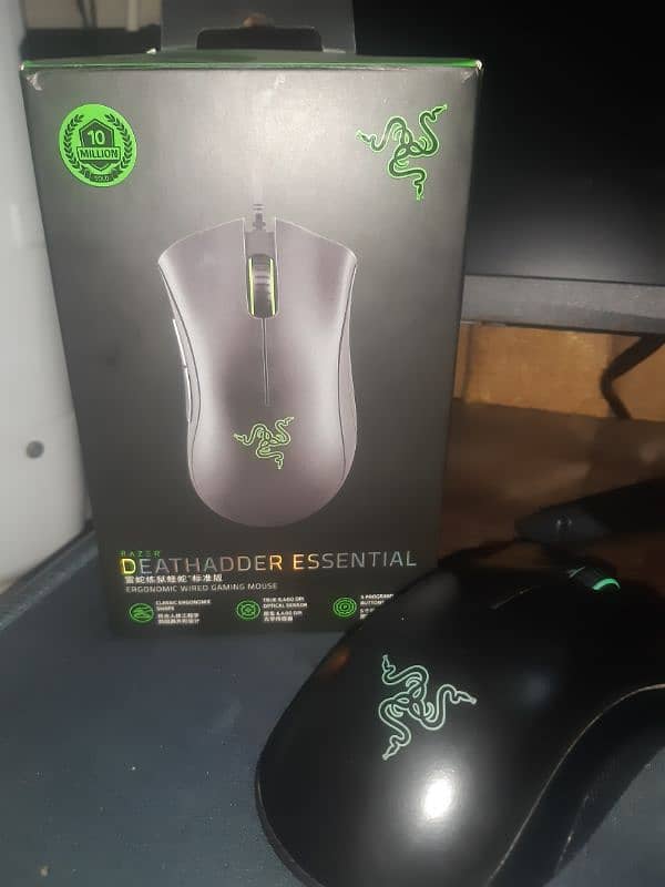 Razer Deathadder Essential 0