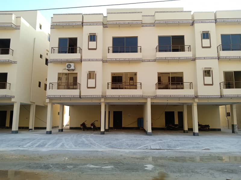 425 sqft 1 Bed Apartment For Sale 0