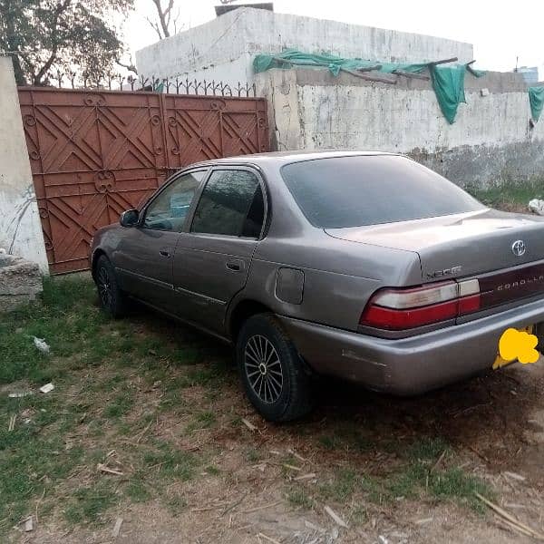 Toyota Corolla XE 2001 6