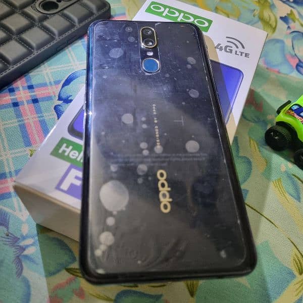 Assalam o Alaikum. . ! Iam selling my oppo f11 phone . . 4