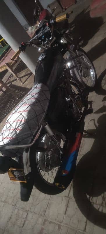 Honda 125 cc Black 1