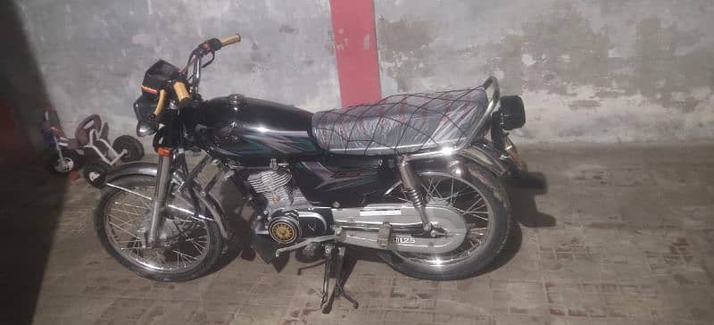 Honda 125 cc Black 2