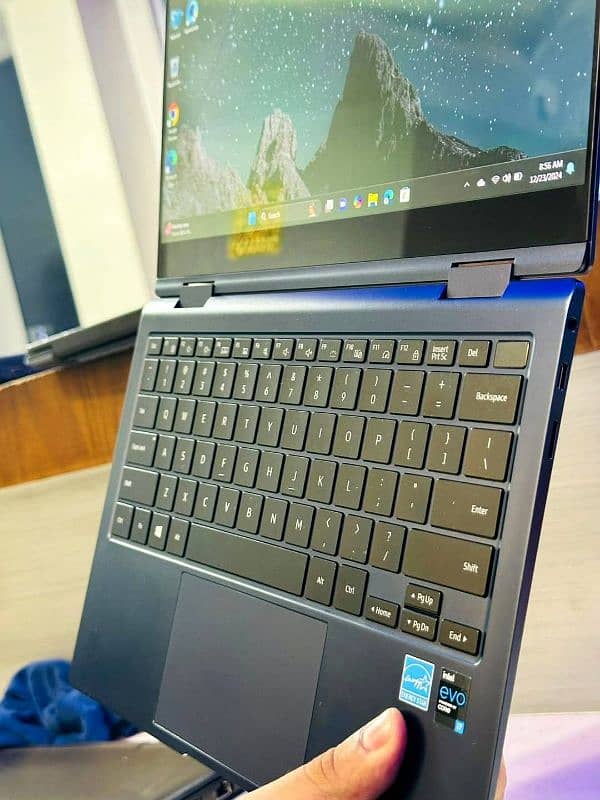 Galaxy book 2 pro 360 amoled 4k intel 12th gen i5 4