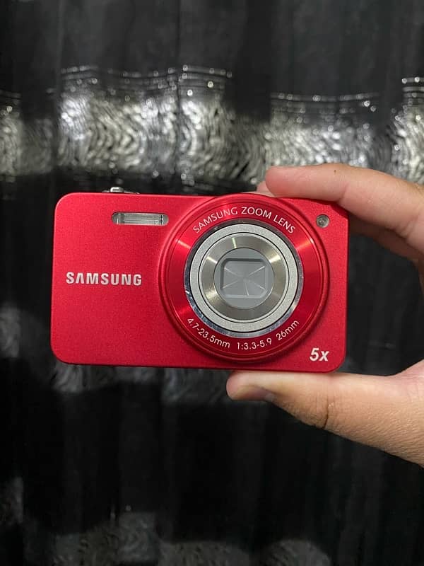 Samsung ST90 Digital camera 1