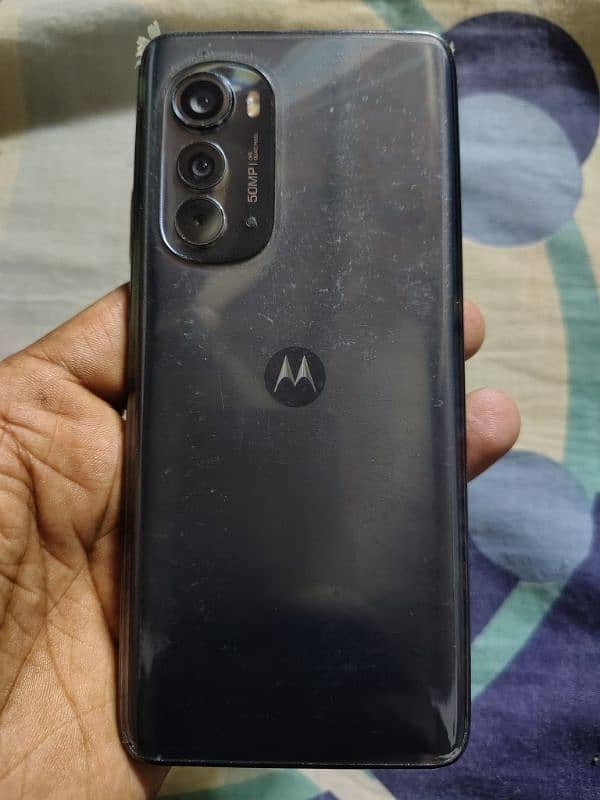 Motorola Edge plus 2022 4