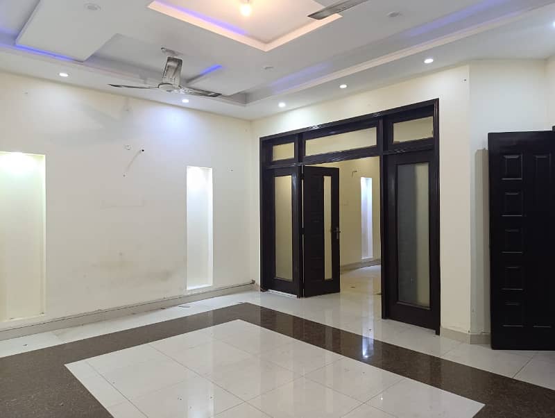 10 MARLA LIKE A NEW EXCELLENT IDEAL CONDITION GOOD LOWER PORTION HOUSE FOR RENT IN GHOURI BLOCK BAHRIA TOWN LAHORE 2