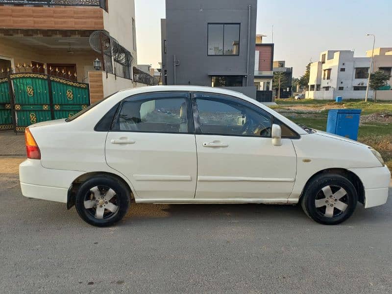 Suzuki Liana 2007 6