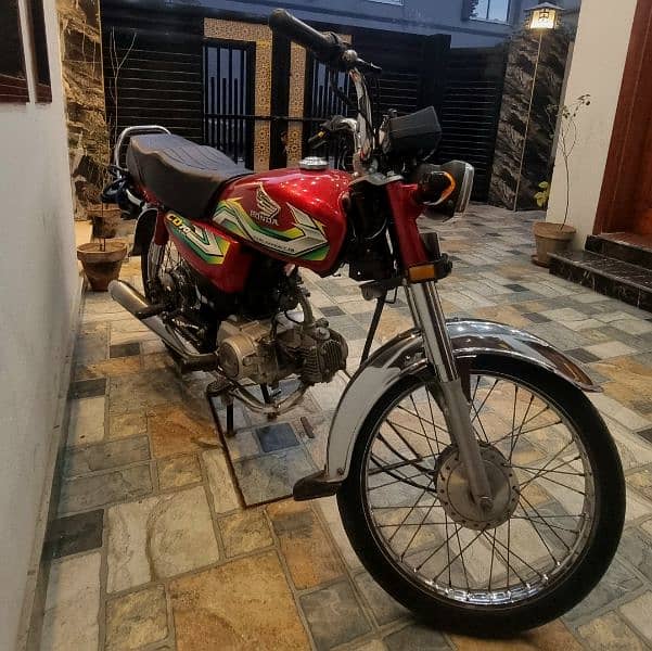 Honda CD 70 Red 2023 (Golden Number) 2