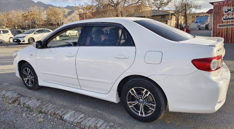 Toyota Corolla Altis 2014 3