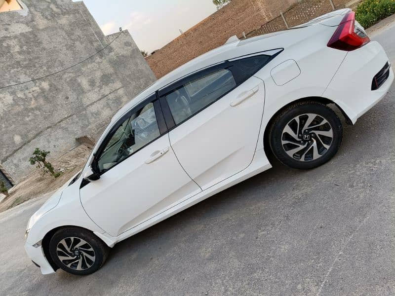 Honda Civic Oriel 2018 7