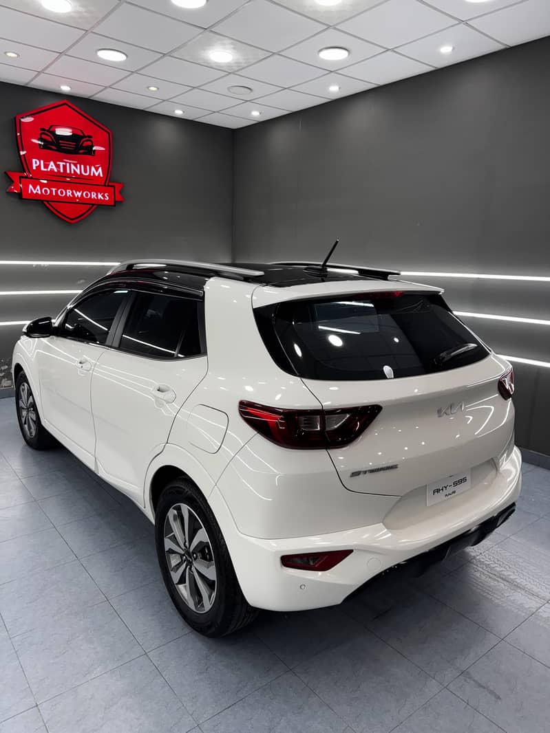 KIA Stonic 2022 EX + 5