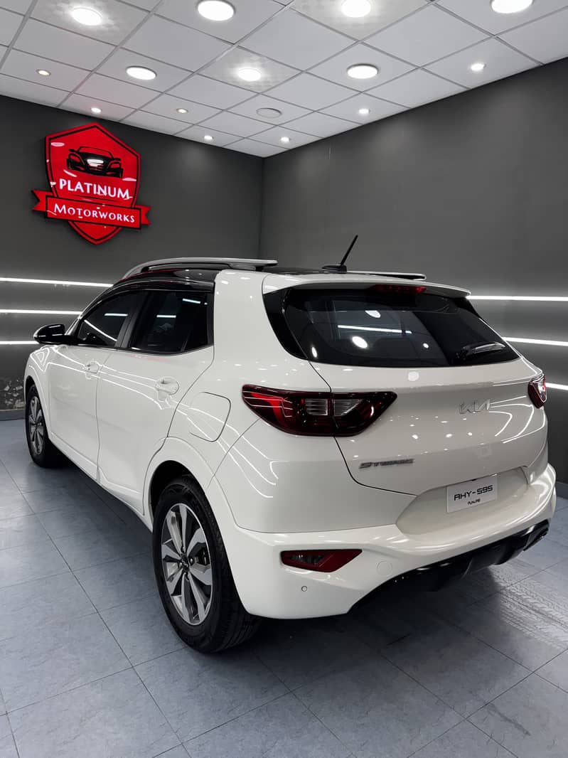 KIA Stonic 2022 EX + 6