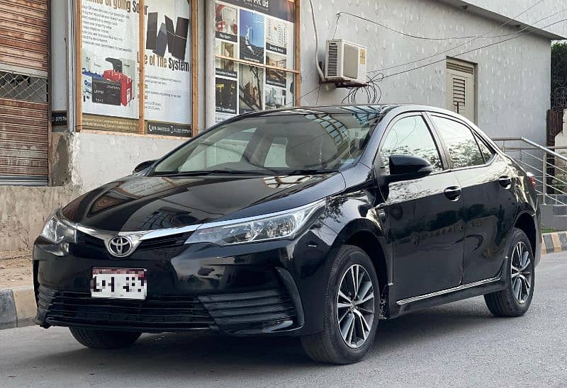 Toyota Corolla Altis 2017 3