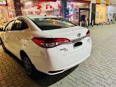 Toyota Yaris ativ 1.3 full optional 2020 model