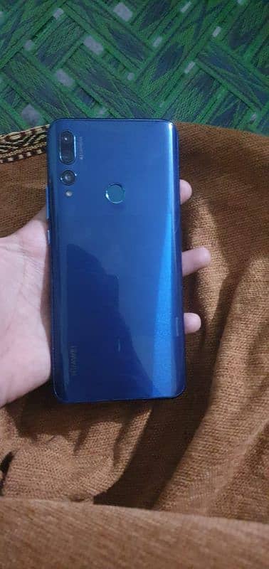 Huawei Y9 1