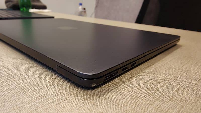 MacBook Air M2 8/256 3