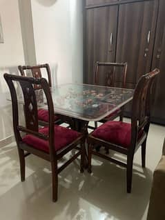 DINING TABLE FOR SALE