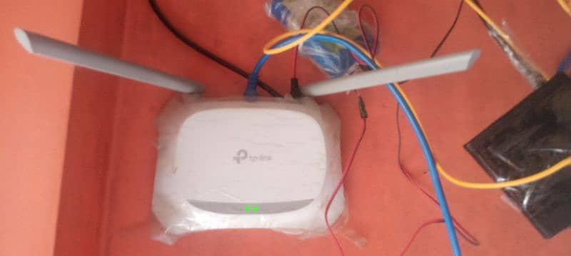 Urgent Sale TP link Device 2