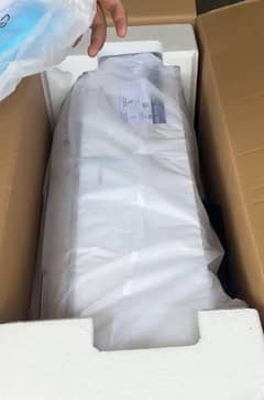 Gree AC brand new box pack DC inverter 1.5 Ton seal argent