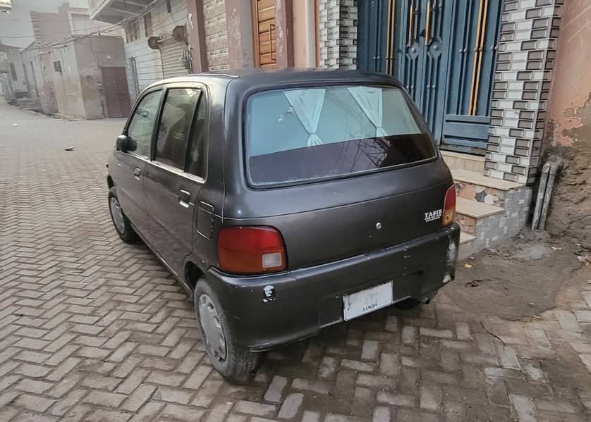 Daihatsu Cuore 2006 (Petrol & CNG) 3