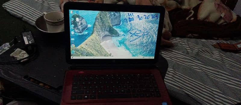 HP laptop with superb battery life for sale 3