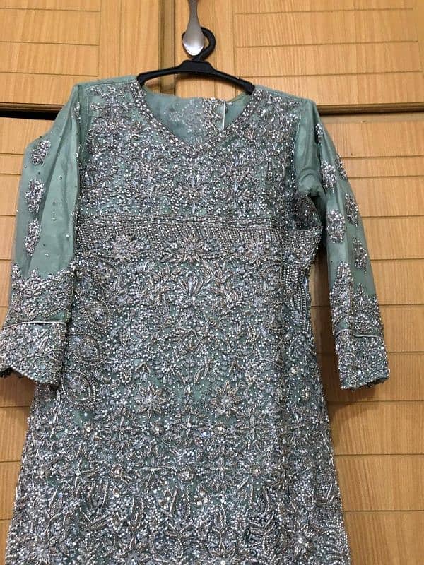 I AM SELLING MAXI NEW CONDITION 0301 4620392 2