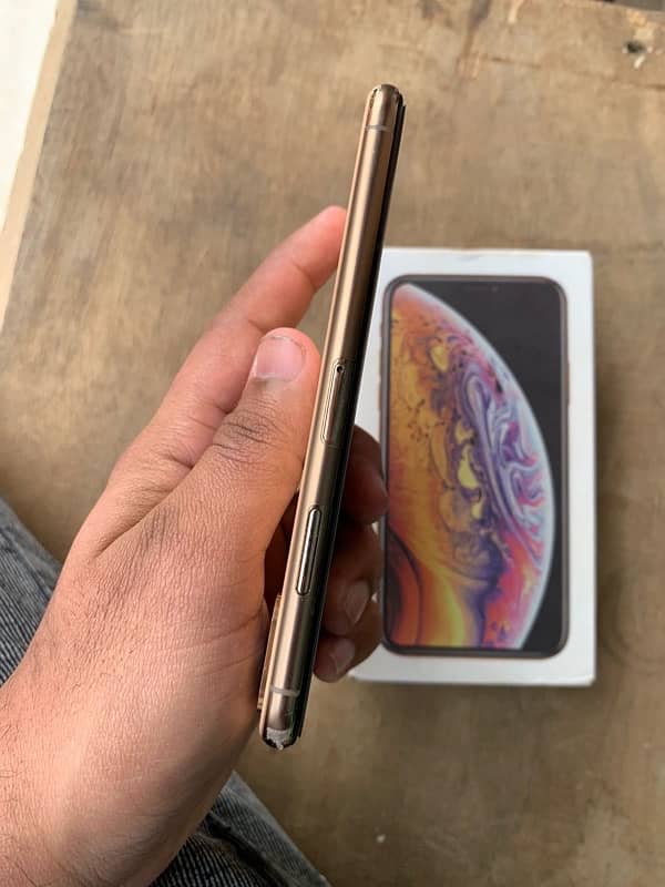 IPhone xs factory unlock Exchange possible. 3