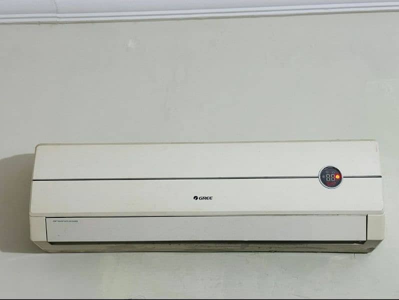 Gree simple and Electrolux inverter ac 1.5 ton 3