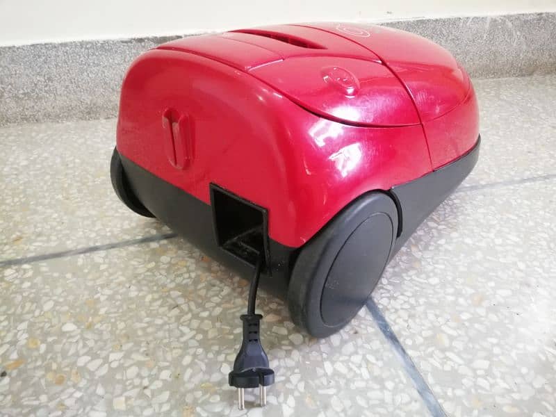 Black & Decker Vacuum cleaner in good condition 7