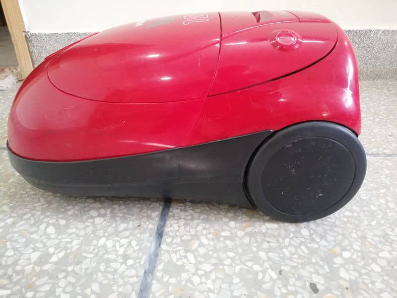 Black & Decker Vacuum cleaner in good condition 8