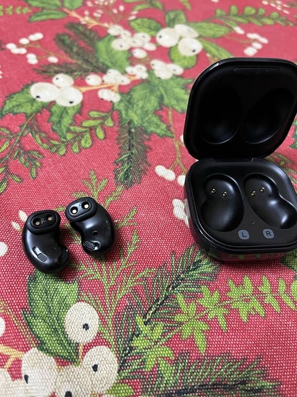 Samsung Galaxy Buds Live 4