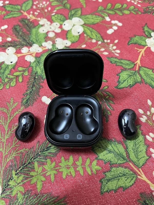 Samsung Galaxy Buds Live 5