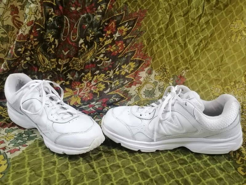 original new balance white joggers 3