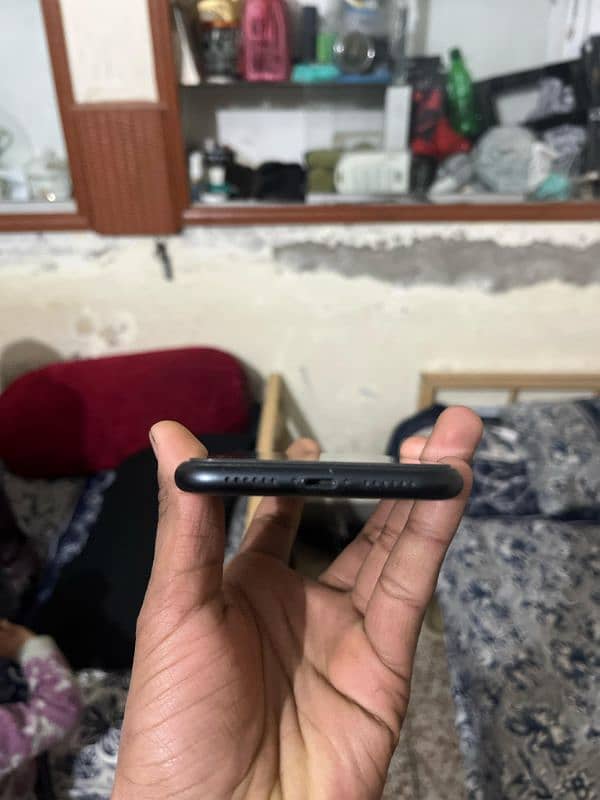 iphone xr non approved 4