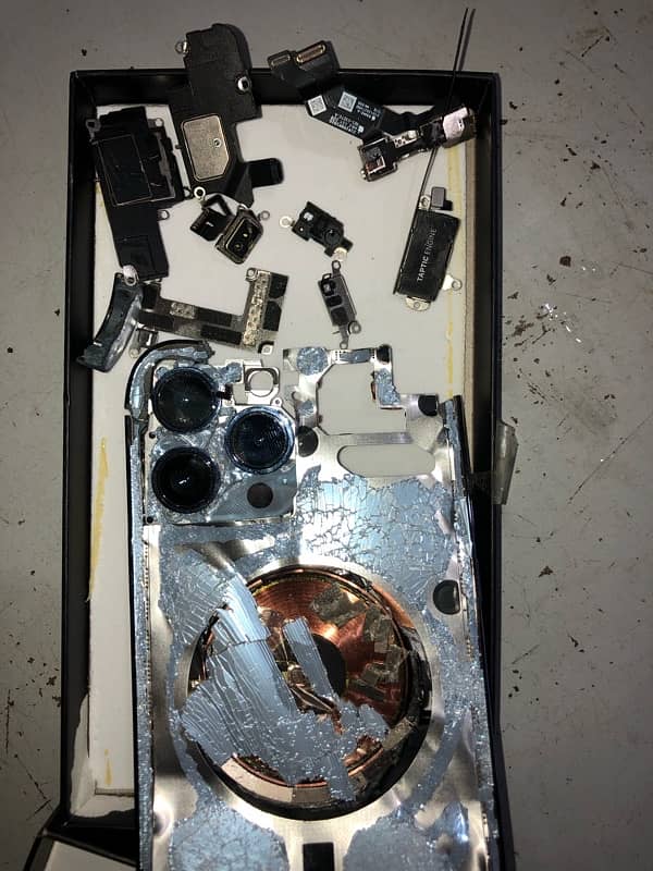 I phone 13 pro max parts available 2