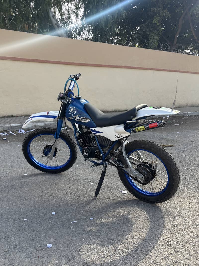 Yamaha Dt 175 style Dt 100 trail dirt bike dt trail bike 2