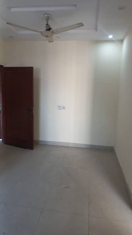 1 BED EXCELLENT GOOD CONDITION IDEAL FLAT FOR RENT IN SEC B BAHRIA TOWN LAHORE 14