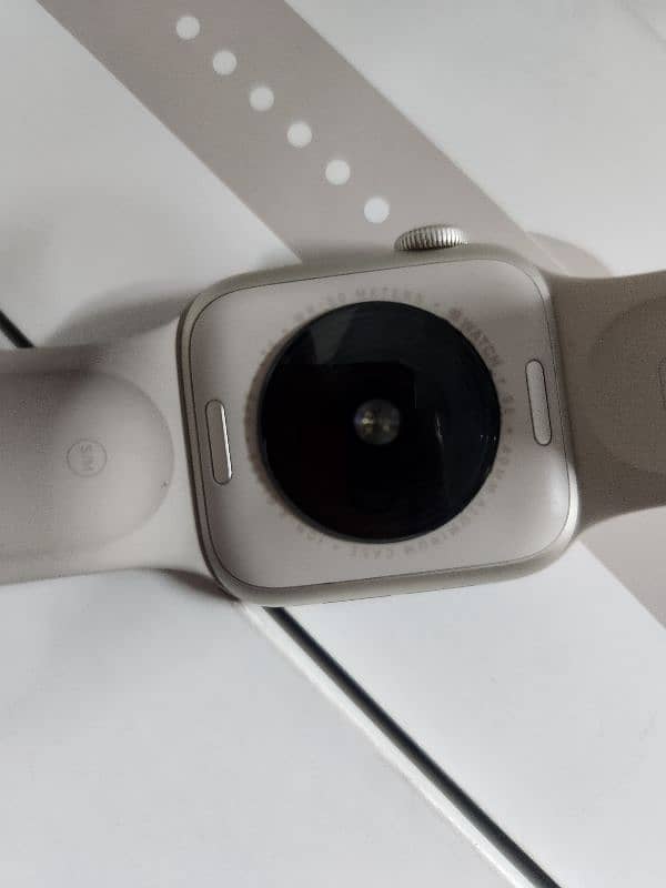 Apple watch se 2 (2022) 40mm with box 3