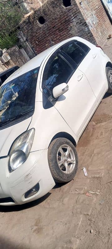 Toyota Vitz 2010/13 3