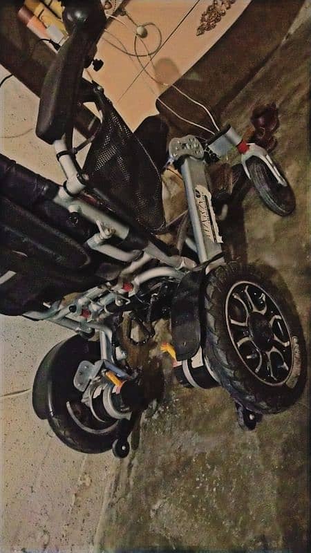 Light weight Folding Electric Wheelchair 1