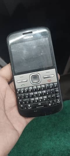 Nokia E5  On ni ho raha