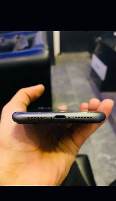 IPHONE 11 NON PTA 4