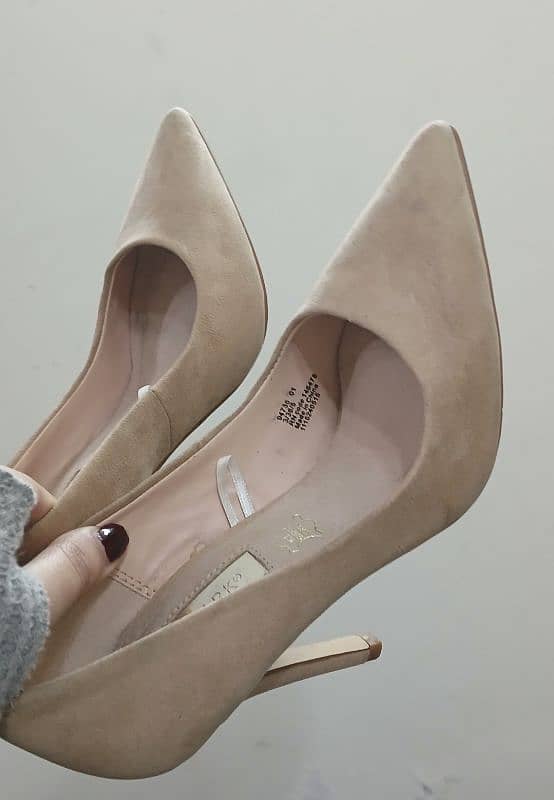 Skin colour Pump heels Primark brand 1