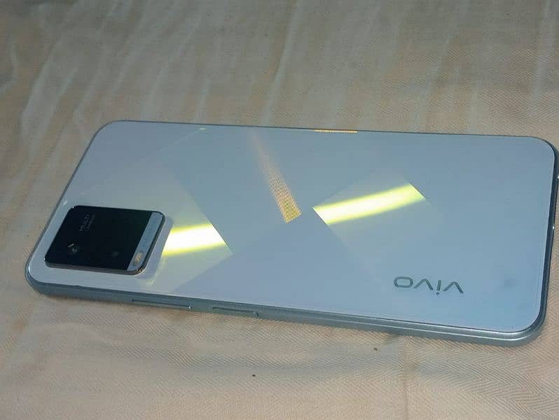 vivo y21a 4/64 good condition working fine 0