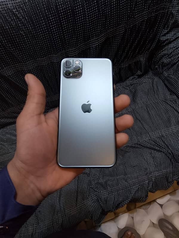 iPhone 11 Pro Max 0