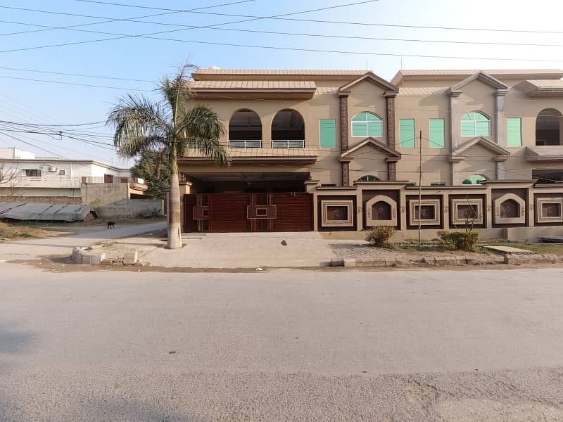 Main Double Road In Gulshan Abad Sector 2 House For Sale Sized 11 Marla 0