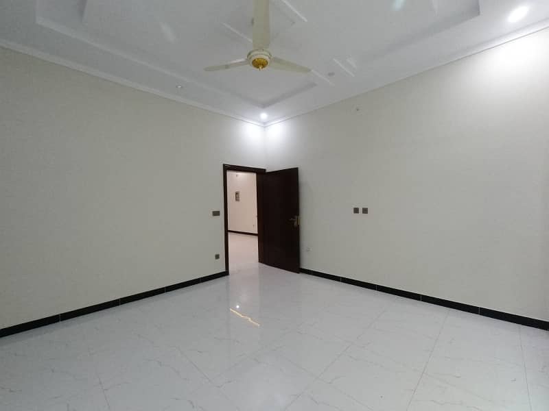 Main Double Road In Gulshan Abad Sector 2 House For Sale Sized 11 Marla 35