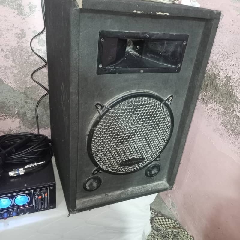 amplifier and sound system setup. . . . 30000,,,,,,,,03242014954 7