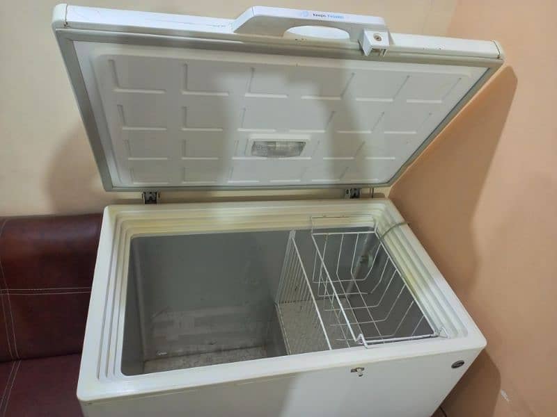 Pel deep freezer urgent sale 5