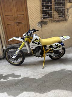 Suzuki Dr 250 trail bike 250cc  Suzuki trail bike dirt bike offroad